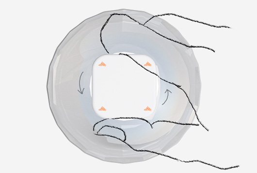 每口成本仅19元的普通锅具、每套成本仅32元的菜刀......这些用低成本在网上买来的厨房用具