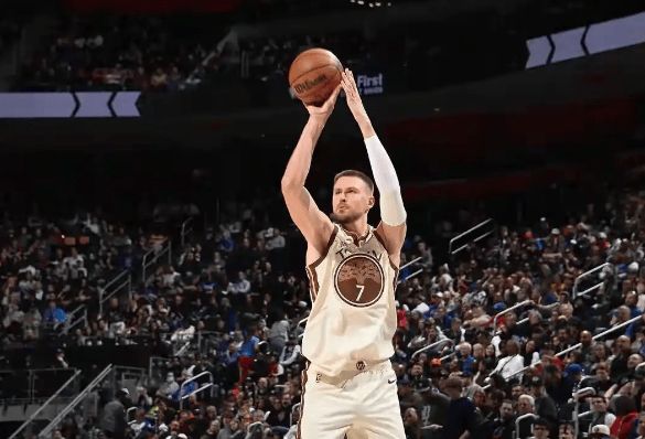 勇士伤病潮重压薪资结构 核心球员赛季报销