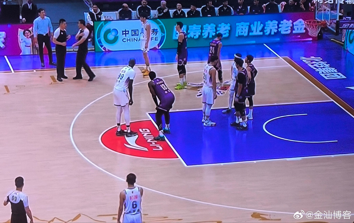 北控主场力克宁波 队友协力冲击季后赛