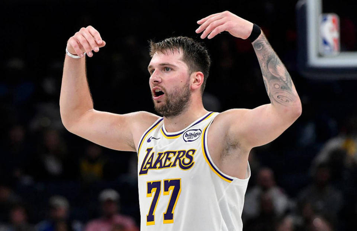 东契奇狂砍42分12助攻创湖人队史纪录 湖人四连胜