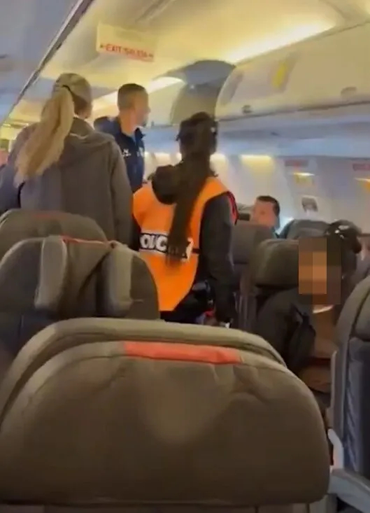 阿根廷球员航班高喊炸弹威胁引航班延误俱乐部