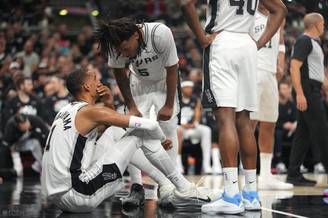 开拓者爆冷击败马刺，文班亚马伤退亨德森爆发